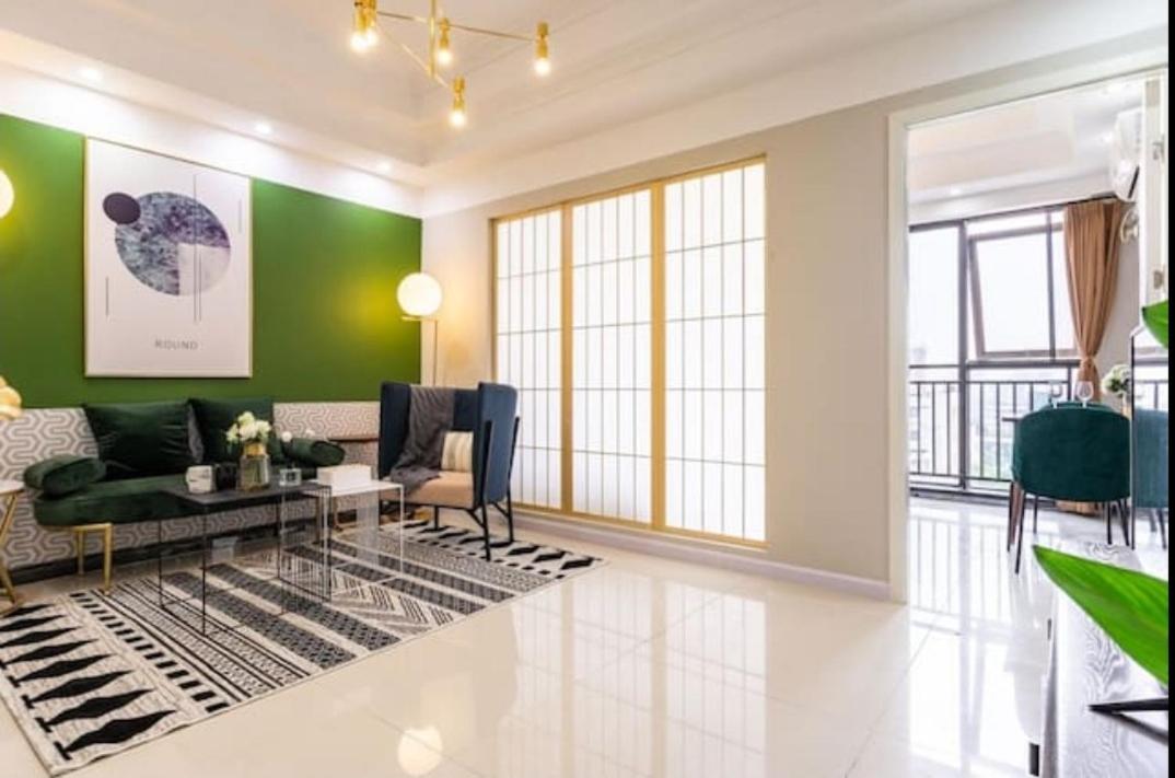 Wuhan Hongshan-Guanggu Square- Locals Apartment 00157650 Dış mekan fotoğraf