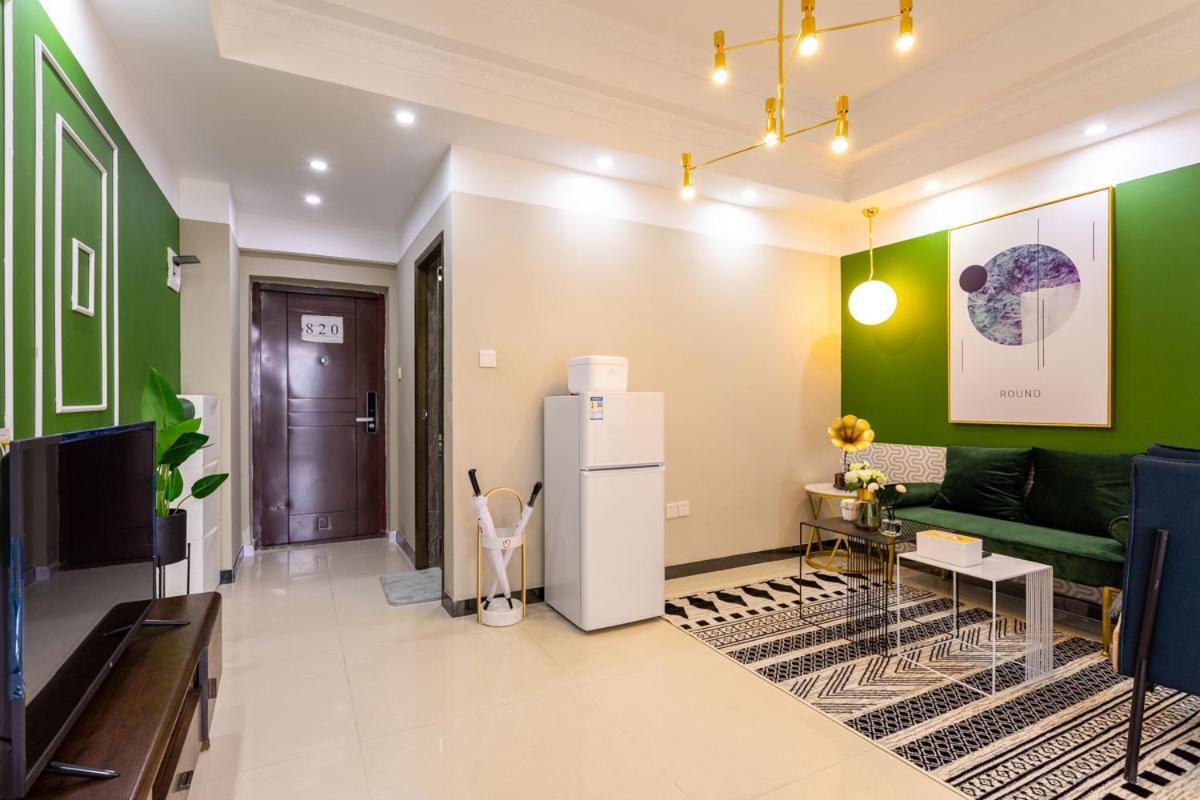 Wuhan Hongshan-Guanggu Square- Locals Apartment 00157650 Dış mekan fotoğraf